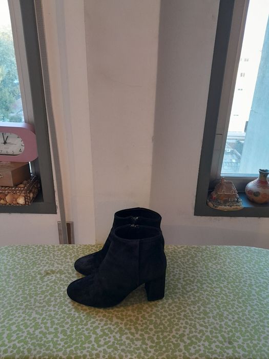 Vendo Botas de Senhora SEASIDE muito bonitas como novas