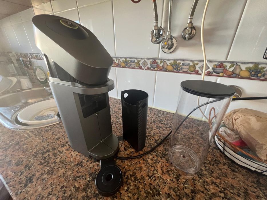 Nespresso VertuoPlus Deluxe -Prata