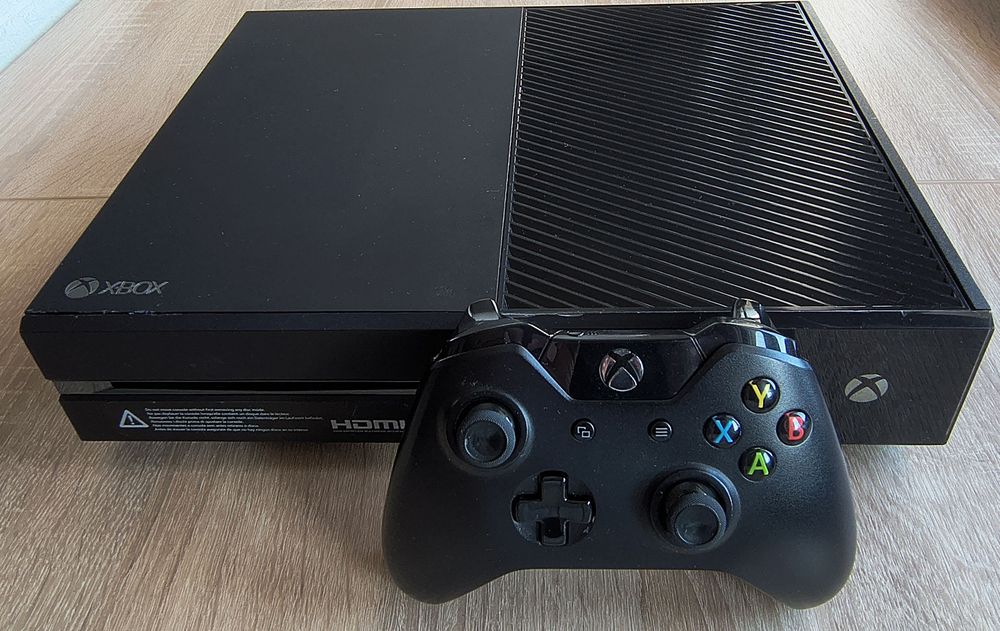 Xbox One (model 1540) Dysk 500GB + Kontroler