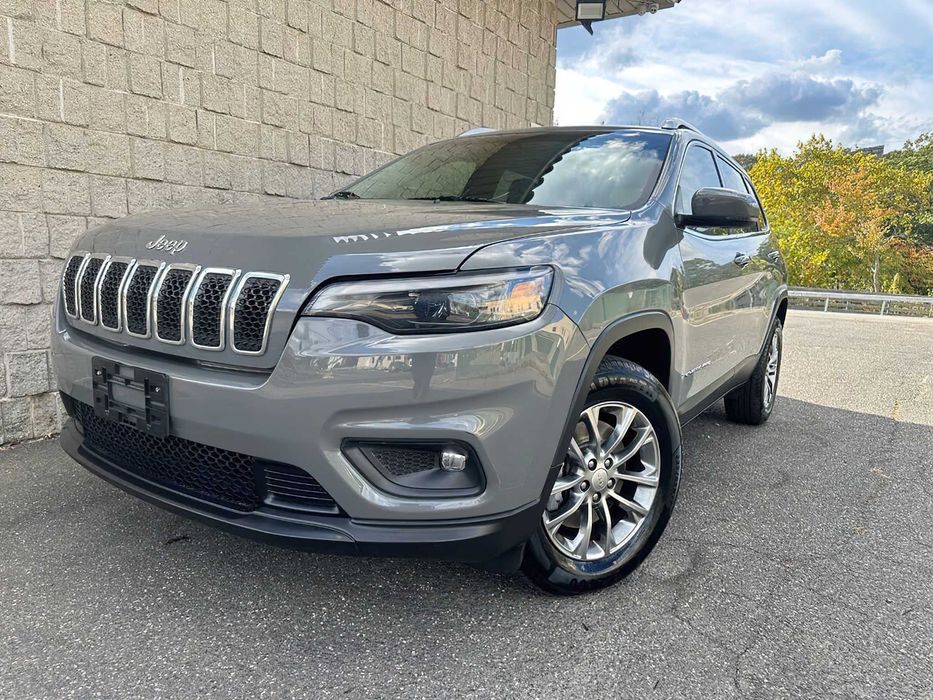 Jeep Cherokee      2021