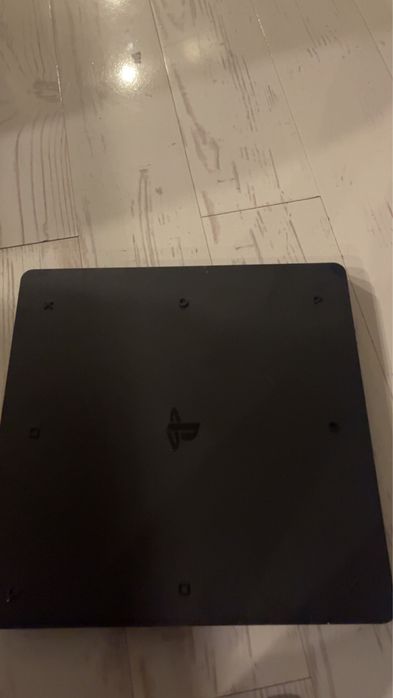 Konsola Playstation 4