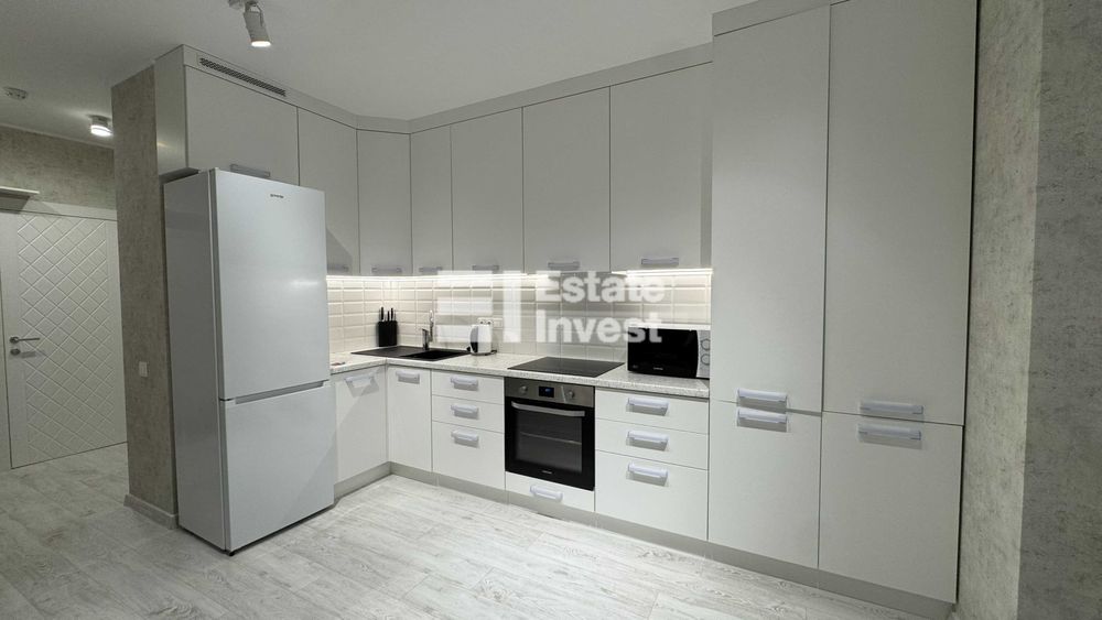 Продається квартира-студія з дизайнерським ремонтом у ЖК Seven