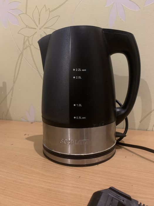 Чайник електричний