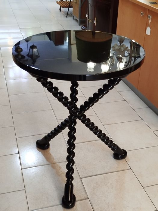Mesa de Apoio Lacada