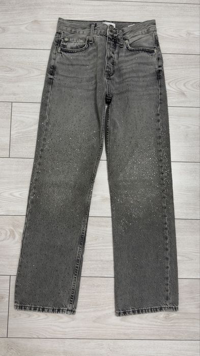 Джинсы Zara в стразах