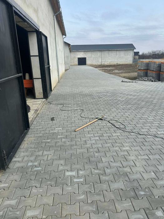 Промислове Украдвння Бруківки