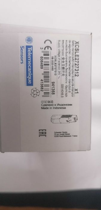 Sensor telemecanique XCSLE2727.. novo.