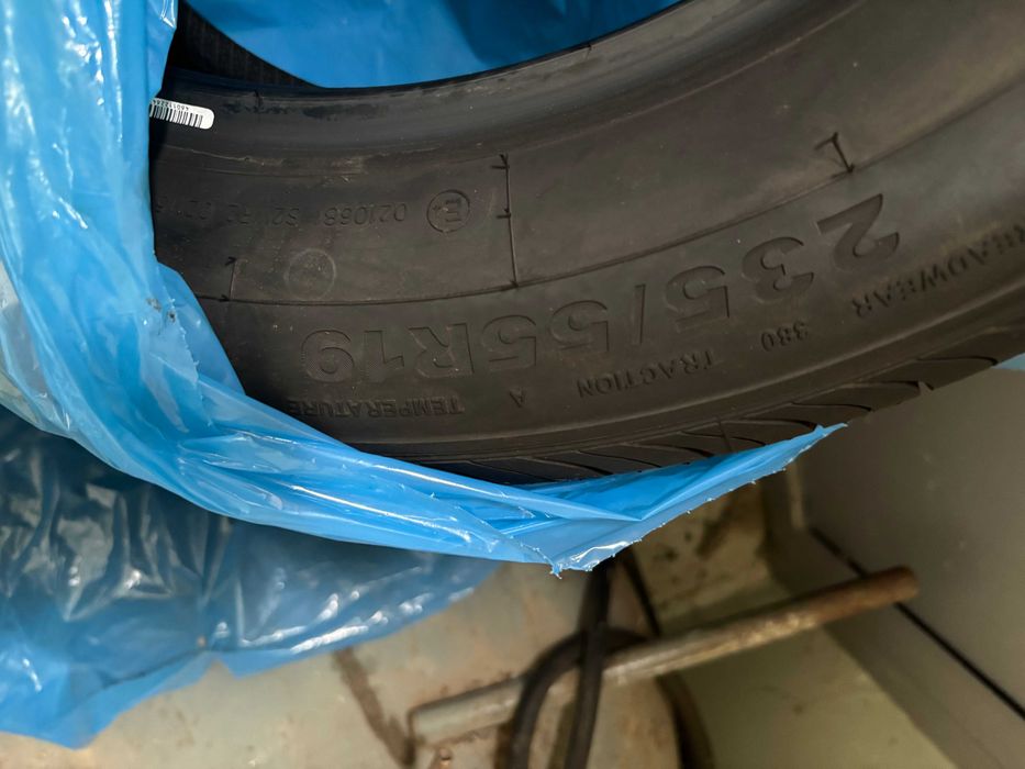 opona letnia 235/55R19 nowa