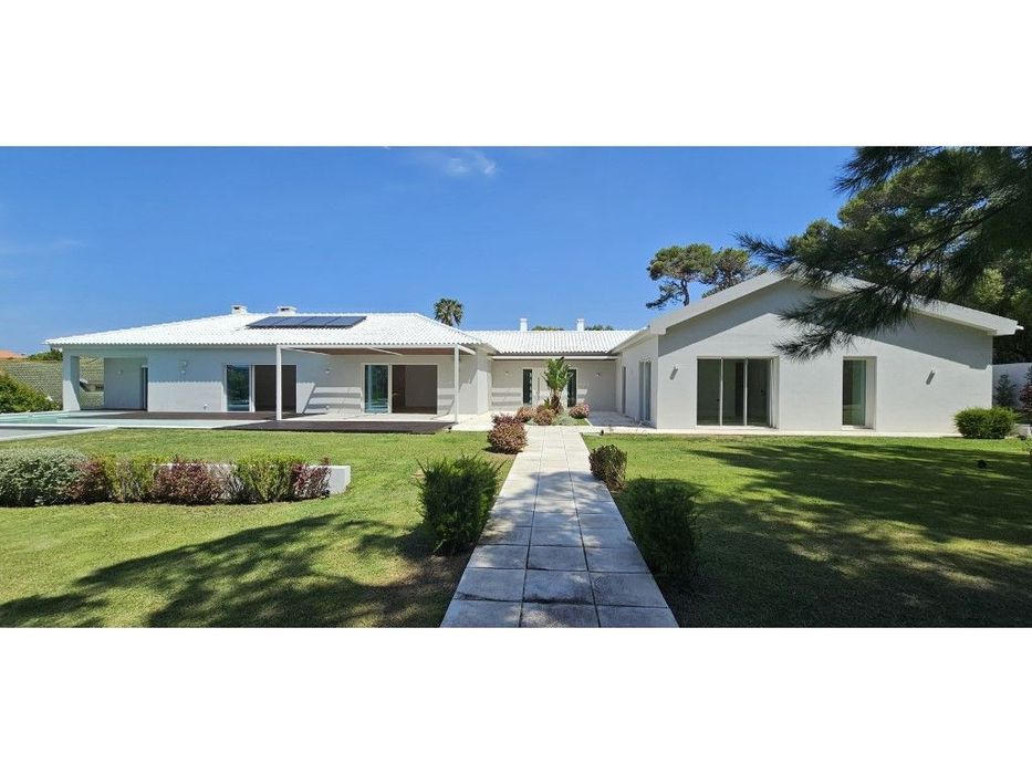 Moradia T7 nova com piscina em Birre, Cascais