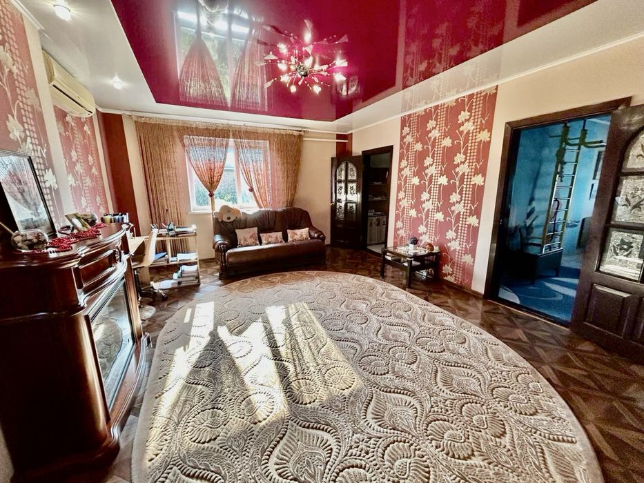 Добротний, облаштований будинок Р-н Масляниківка.