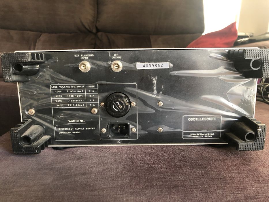 Osciloscópio Hitachi V-212 20MHz