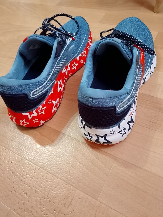 Кросівки чоловічі Brooks