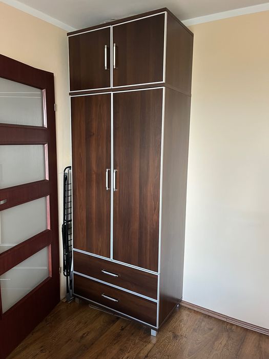 Szafa brązowa z nadstawką