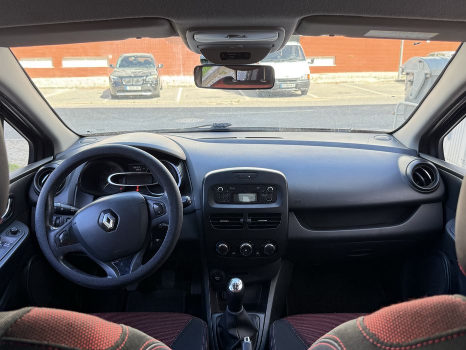 Renault Clio Sport Tourer | 02/2015 | Nacional