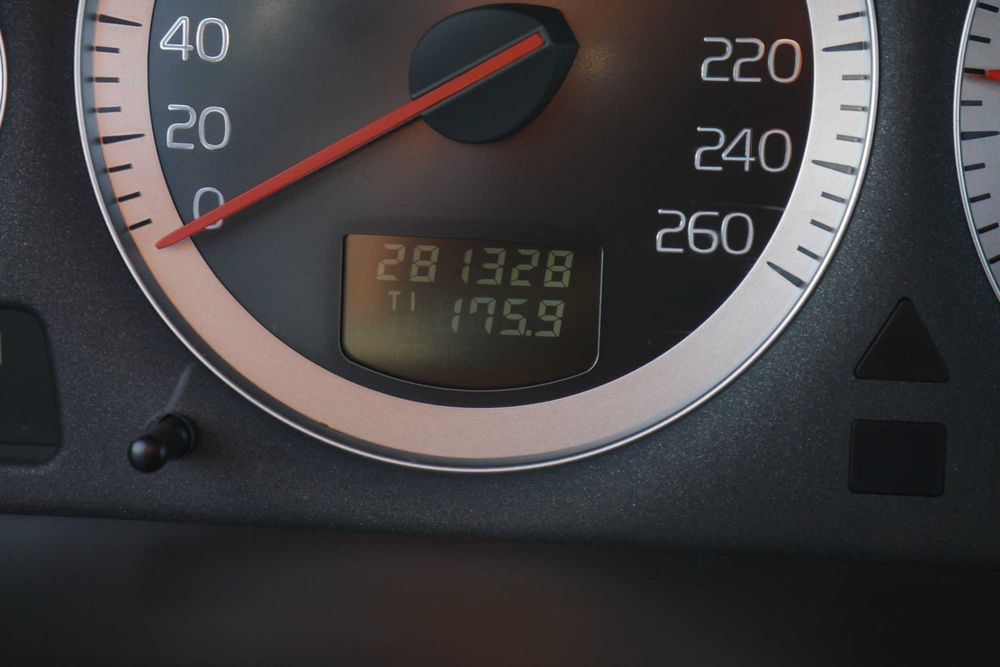 VOLVO XC90 D5 summum 2,4L 200KM