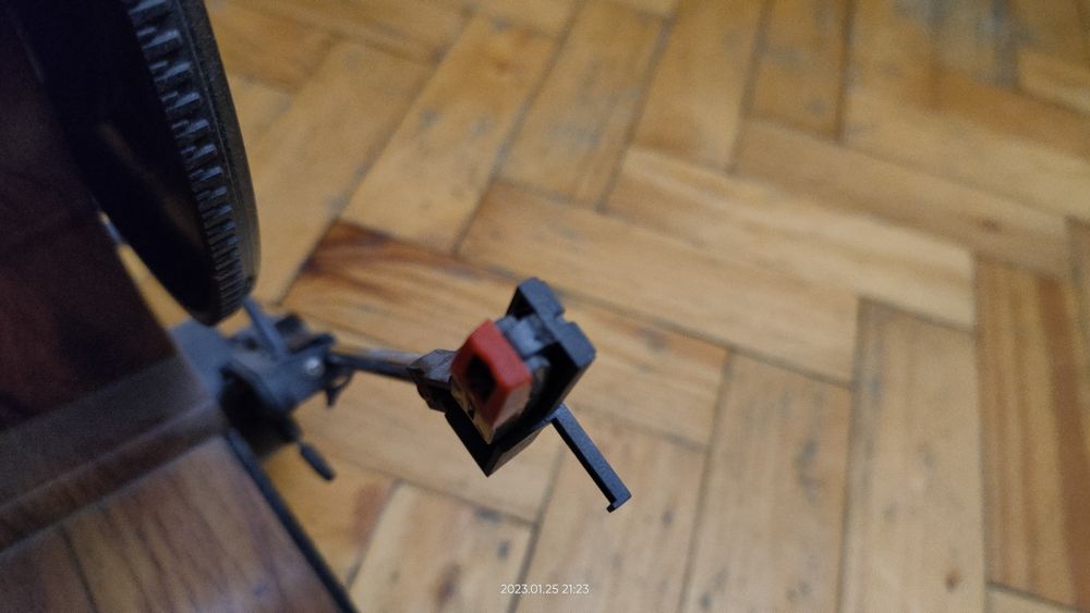 Вертикальный виниловый проигрыватель Auna TTS9-Verticalo USB