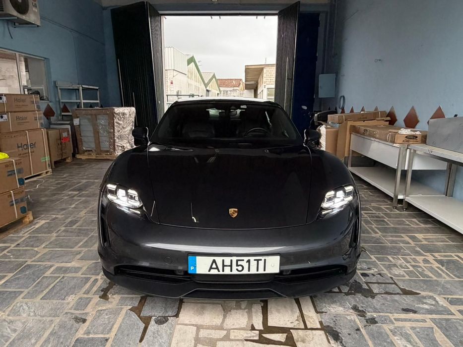 Porsche Taycan Standard