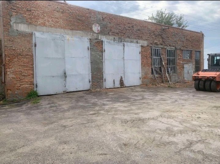 Залишились вільні місця, бокс від 220 м² з ямами під СТО для авто,