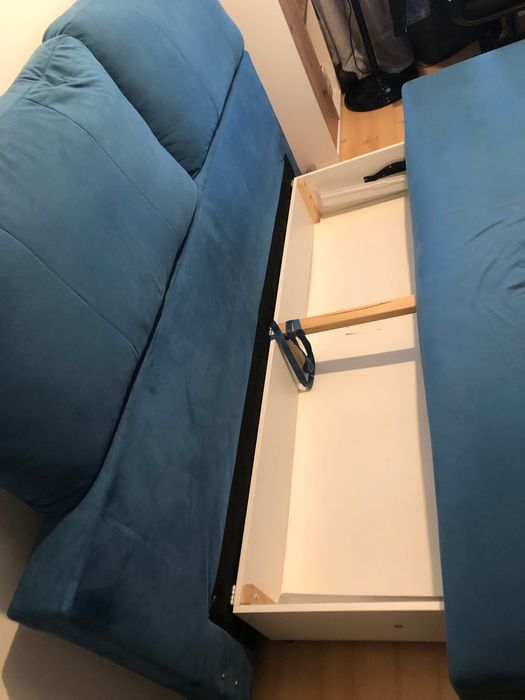 Łóżko-sofa niebieska