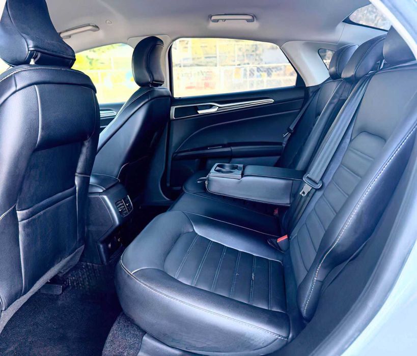 Ford Fusion SE      2018