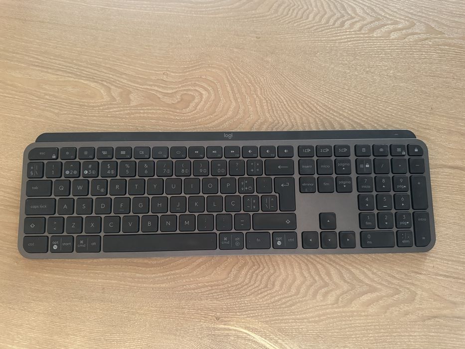 Teclado Logitech MX Keys Bluetooth PT Graphite