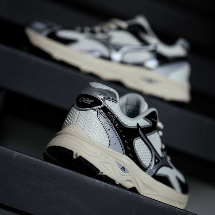 Кросівки Mizuno Racer S White Beige (41, 42)
