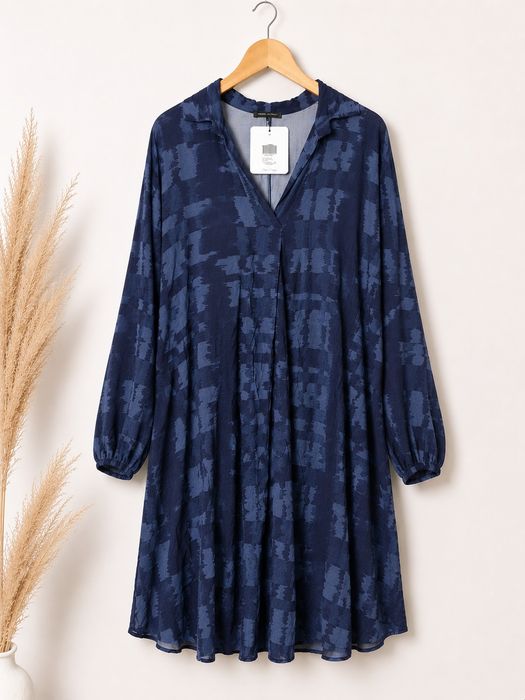 Sukienka plus size Lena Largo  100% wiskoza granat niebieski dekolt V