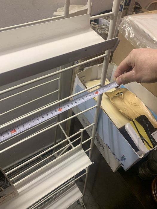 Stojaki metalowe na książki,gazety itp.