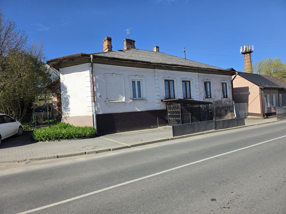 Продається двокімнатна квартира!