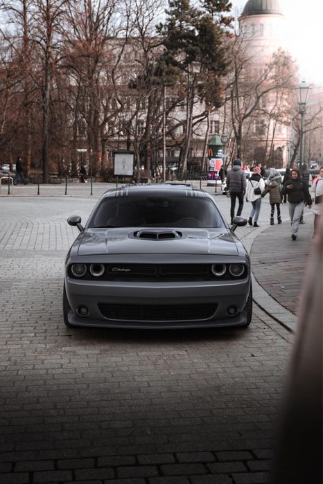 Auto na ślub Dodge Challenger wynajem