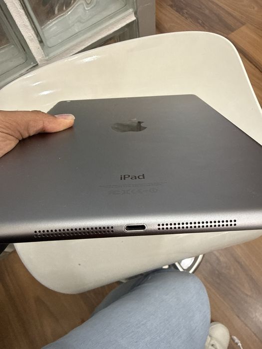 Tablet Apple IPad cinzento 4TB