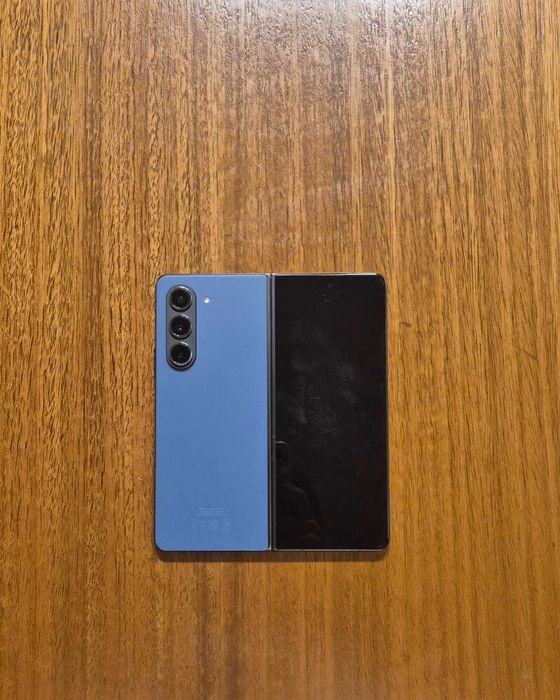 Galaxy z fold 5 blue 1TB