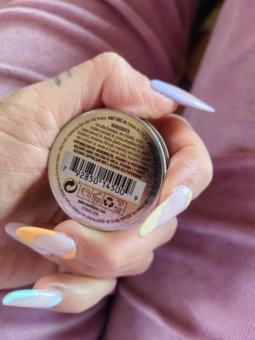Burt's Bees lip balm - nowy balsam do ust.