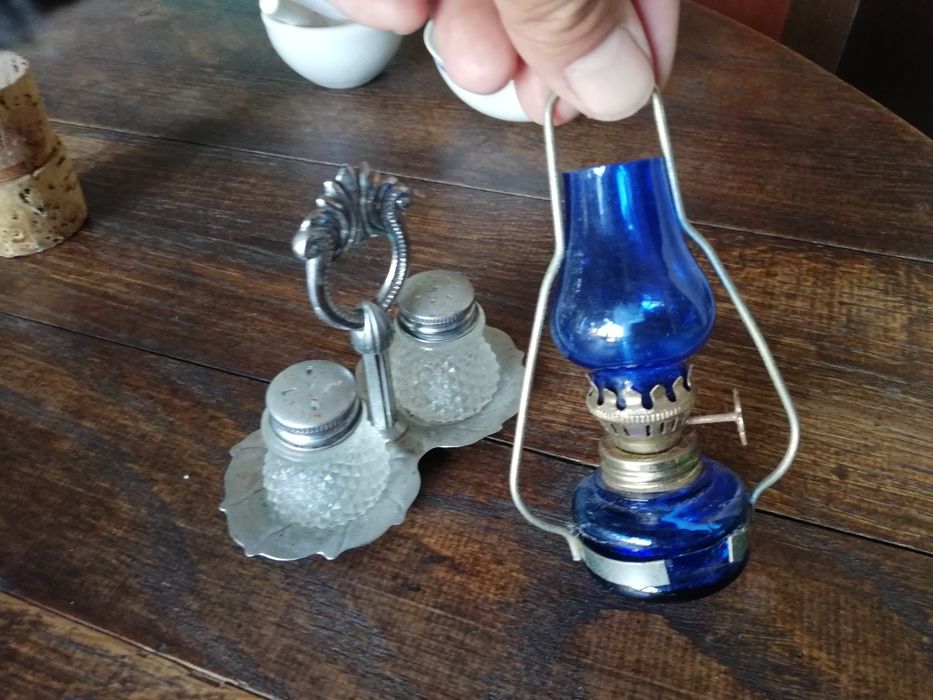 Galheteiro e candeeiro miniaturas