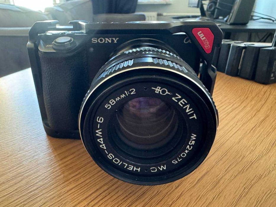 Видеокамера Sony a6500 + Объектив Helios 44m + 3 карты памяти Kingston ...
