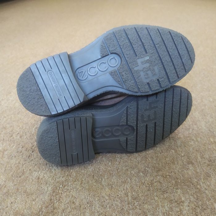 45. Оригінальні шкіряні черевики Ecco (челсі)