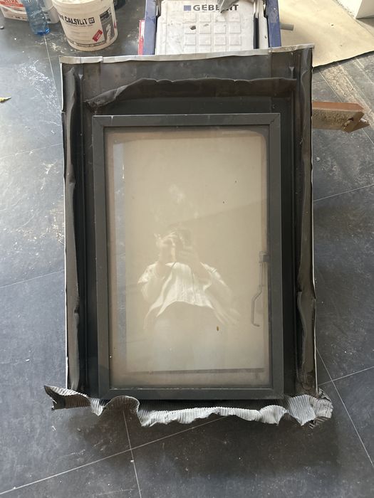 Wyłaz na dach, okno wyłazowe  49 cm x 75 cm