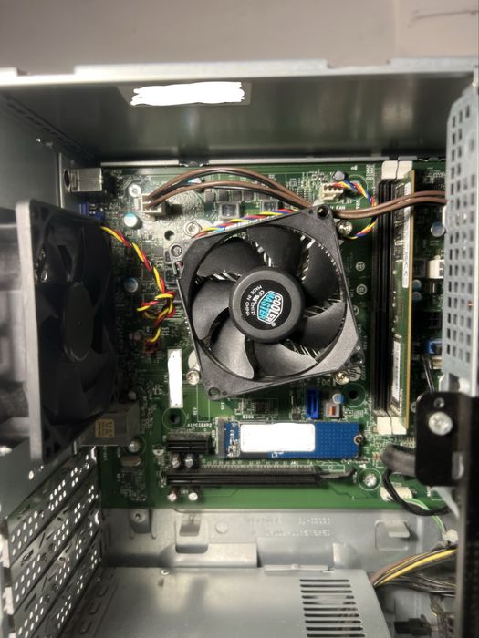 Desktop HP AMD RYZEN 3