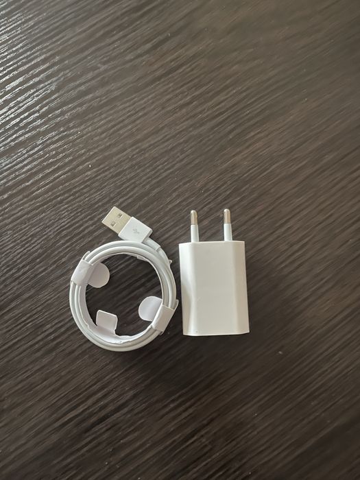 Зарядка айфон універсальна