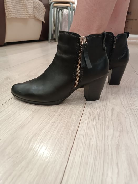 Осінні шкіряні черевички