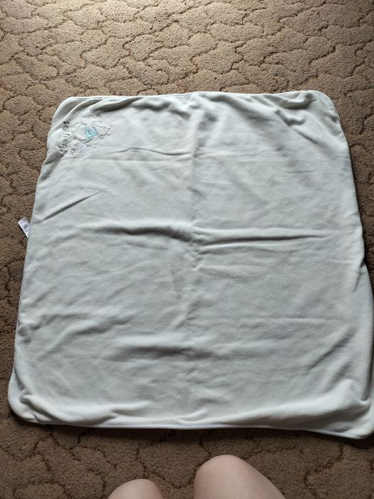 2 kocyki dla niemowlaka/maty z George Kubuś Puchatek