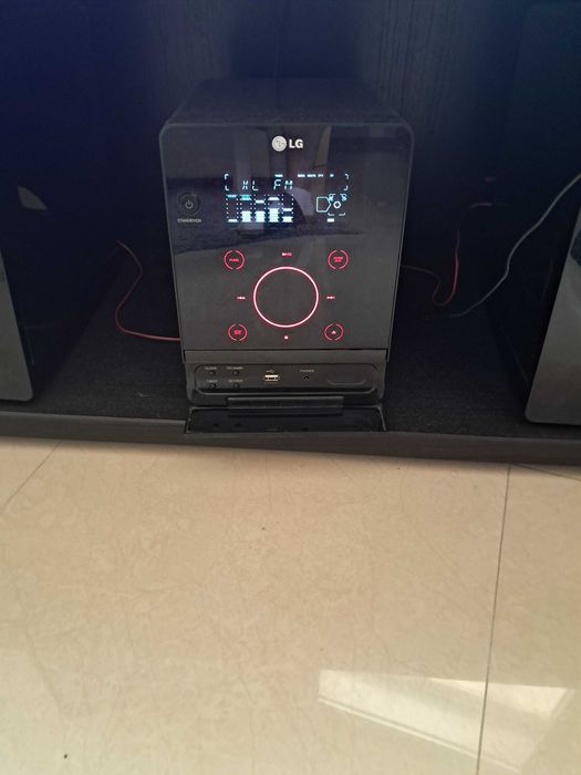 Vendo  aparelho  de musica