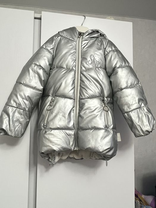 Тепла куртка для дівчинки (110 см)