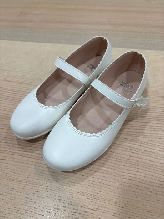 Sapatos primeira comunhão menina n33 como novos
