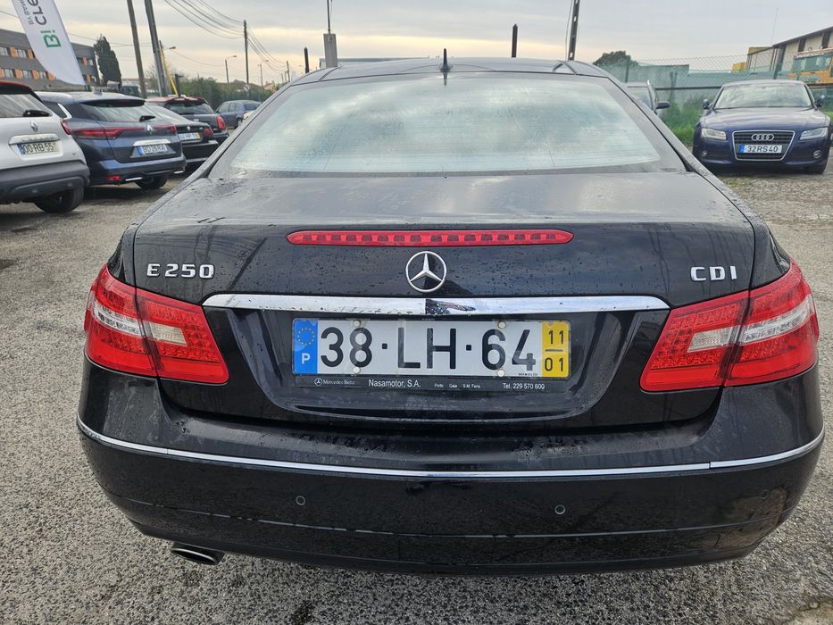 Mercedes-Benz E-250CDI DISTRUIBUIÇÃO TROCADA Financiamento 120 Meses