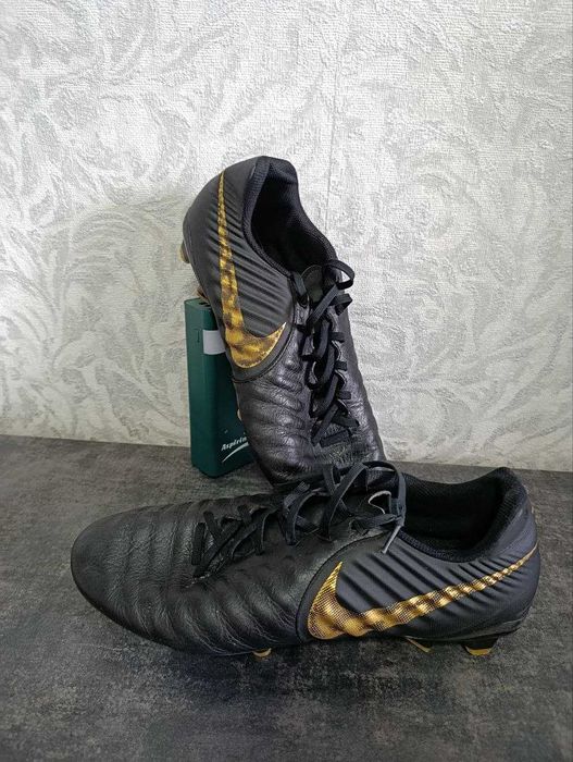 nike tiempo legend 7 - Купити футбольне екіпірування - Ціна на OLX.ua