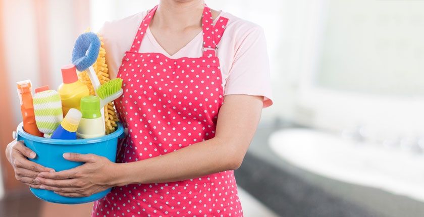 Doméstica e cuidadora oferece-se