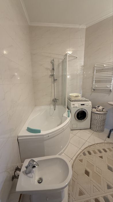 Оренда просторої 3-кімнатної квартири вул. Сахарова, 58а