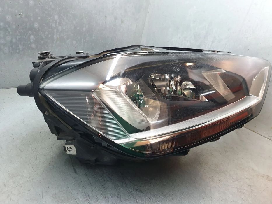 Ótica / farol direita VOLKSWAGEN Golf Sportsvan (AM1)