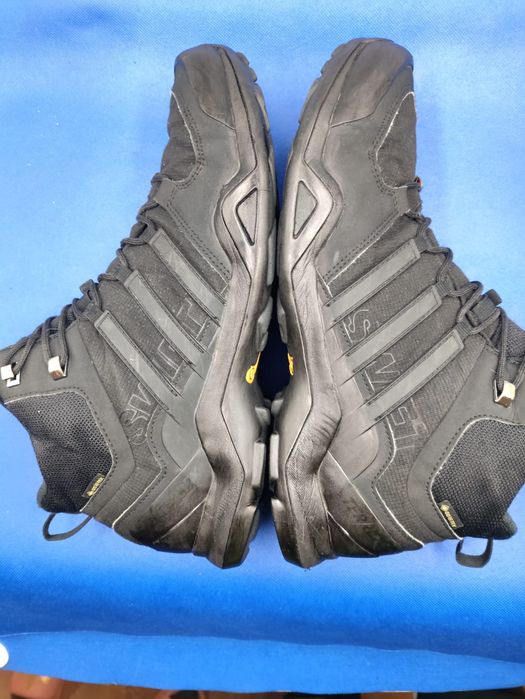 Трекінгові кросівки Adidas Terrex Swift R2 Mid GTX - 48 розмір.